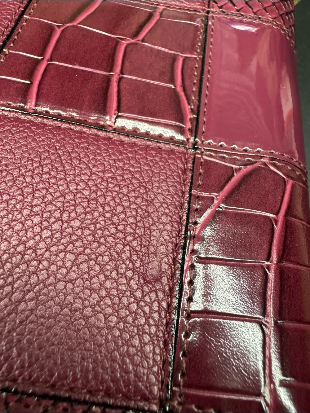 Victoria’s Secret NWT Maroon Patchwork Zip Around Wallet Gold Hardware - Picture 7 of 11